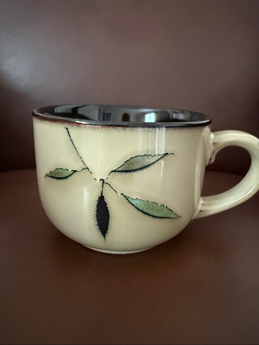 Reba Large Coffee or Soup Mug with Green Leaf Design and Brown Rim NWOT